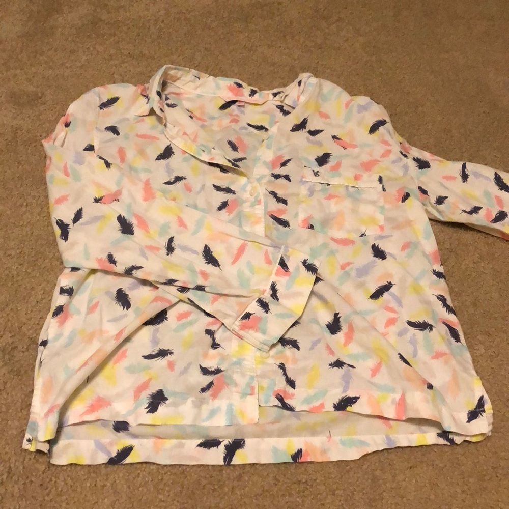 Victoria’s Secret women’s sleep shirt